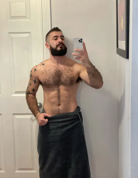 HotHairyGuy profile photo