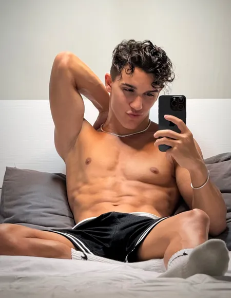 🔥𝐇𝐎𝐓𝐊𝐄𝐕🔥 profile photo