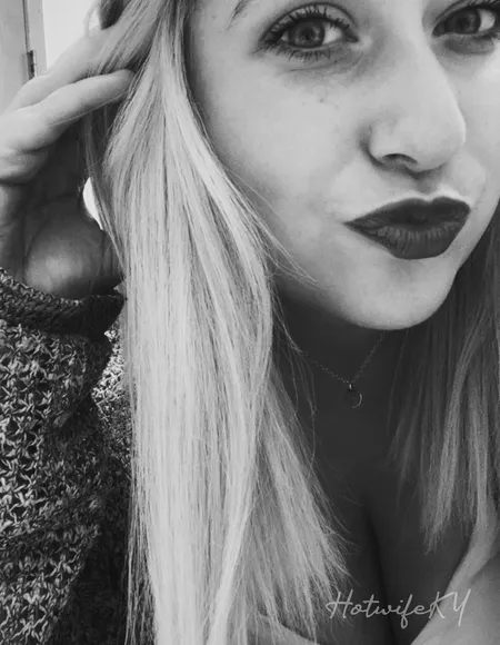 ✨HotWifeKY♠️ VIP👑 profile photo