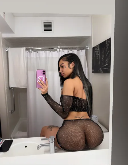 Pretty profile photo