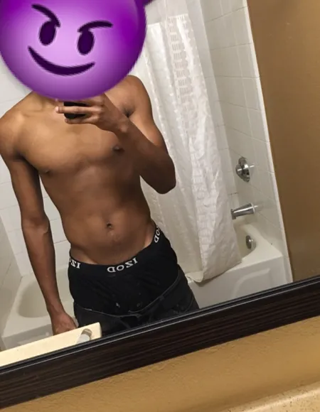 Curved D profile photo