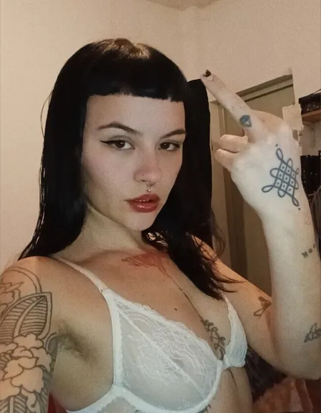 𝕭𝖗𝖆𝖙𝖙𝖞 𝕵𝖚𝖑𝖊𝖘 🗡 profile photo