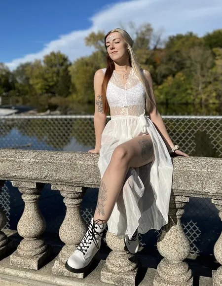 Becca Lynn FREE profile photo