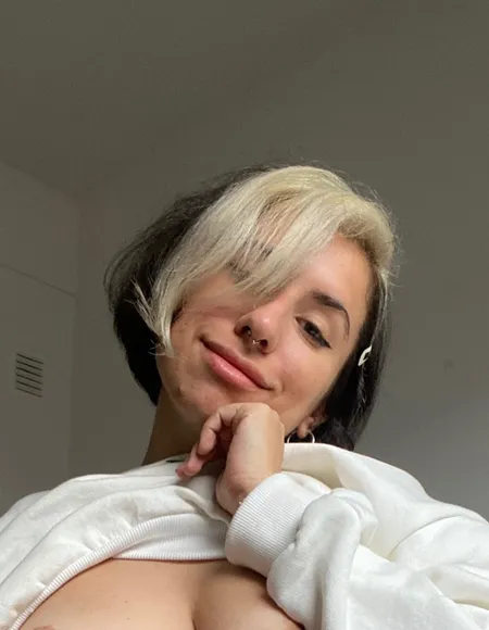Pisces Babe 🍑 Videocalling is my passion profile photo