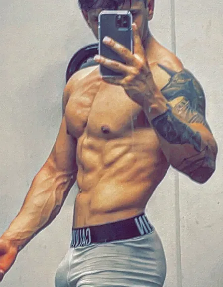 Ian roman profile photo