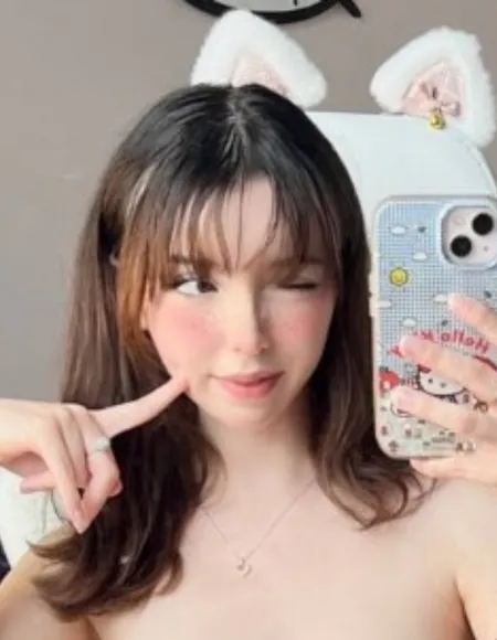 mia🌸🍭🧸 profile photo