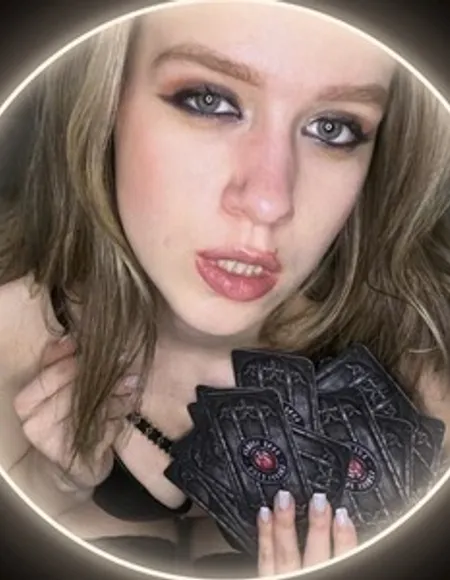 Gothic Ivy profile photo