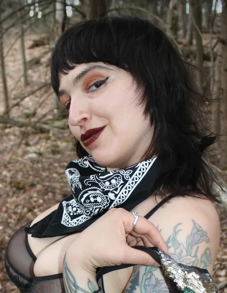 Big Theory Goth GF profile photo