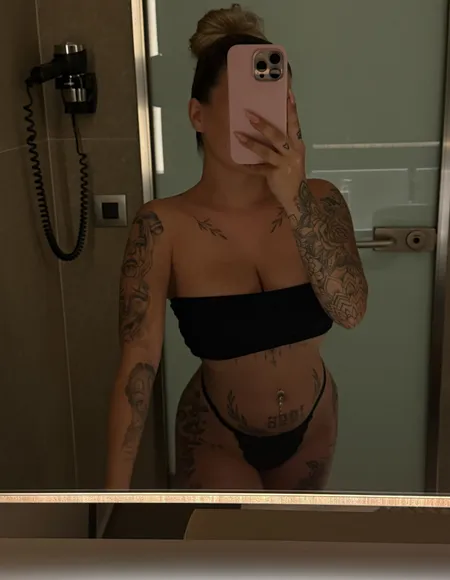 Jasmin - FREE PAGE π©πͺπ₯