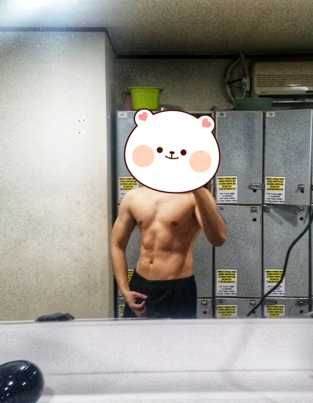 Sexy muscle Korean profile photo