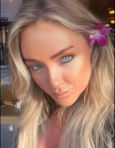 Hottie in Huntington Beach โค๏ธ