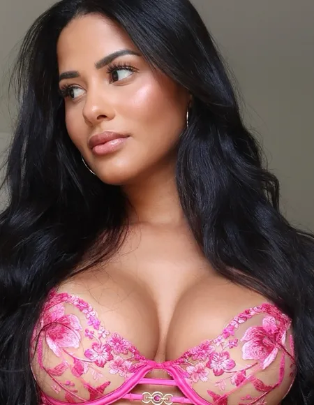 Katya Elise Henry profile photo