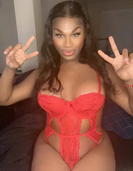 KIERSTEN COLE 6'6 AMAZON profile photo