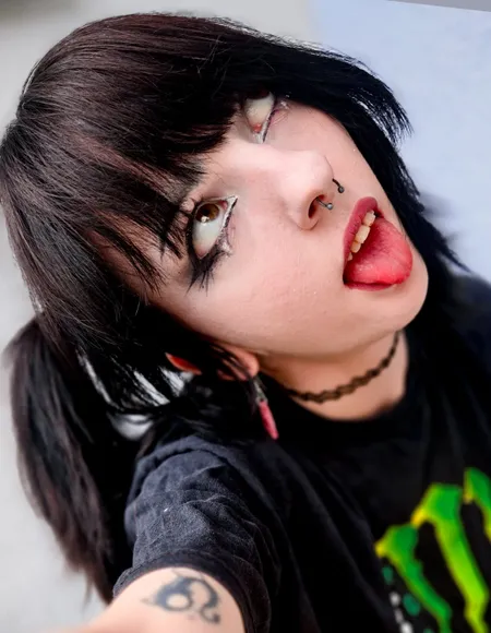 Kikiphobos✨ profile photo