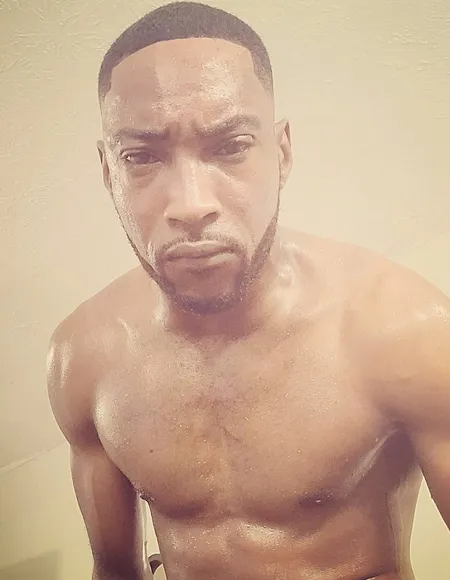👑Bear Den Playhouse👑 profile photo