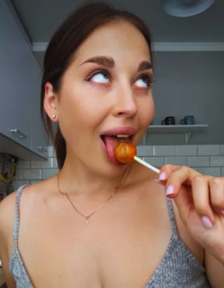 Kira Blaze profile photo