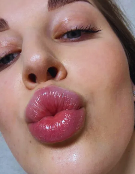 Kira Blaze profile photo
