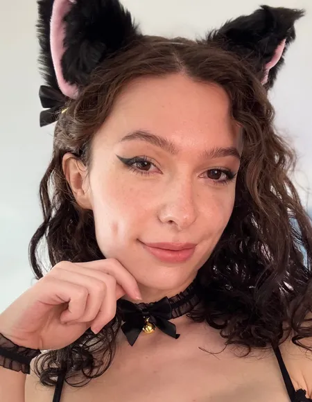 Kitty Lynn profile photo