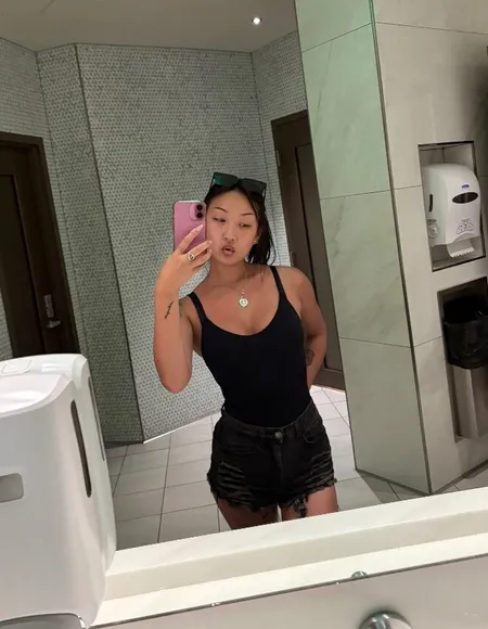 Liz 💜 profile photo