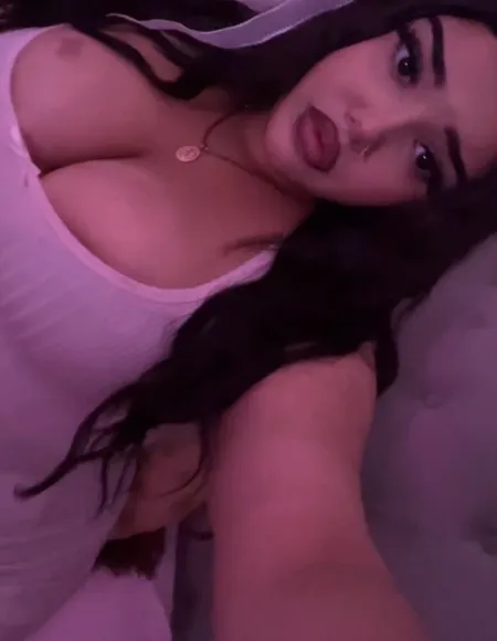 Ur internet gf profile photo