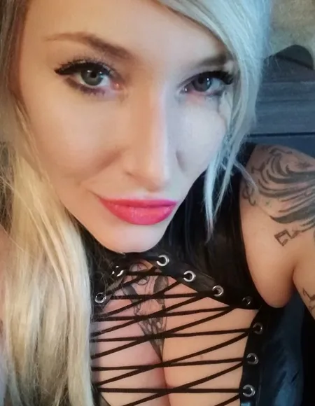 Lady DEMONA profile photo