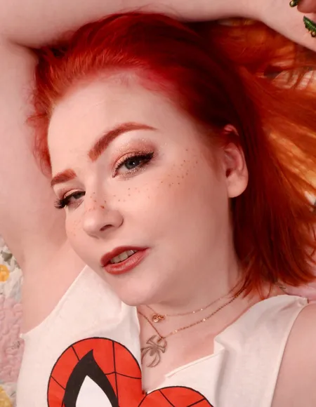 Lanie Luxx 👽 dirty talk extraordinaire ✨ profile photo