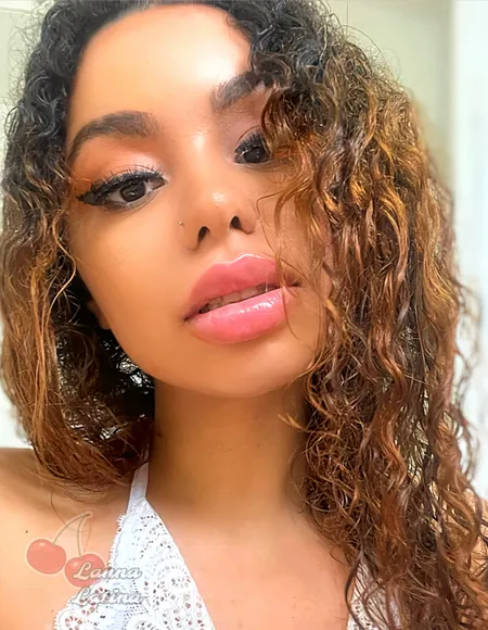 LannaLatina 🤎 Busty Girl w a Tiny Kitty profile photo