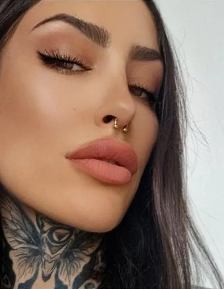 Lara Vega profile photo