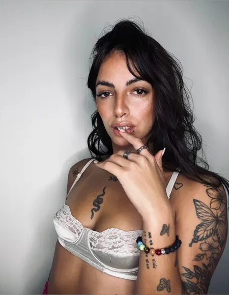 Léna 🤍| profile photo