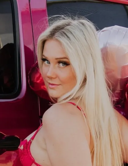 Lexi Luv profile photo
