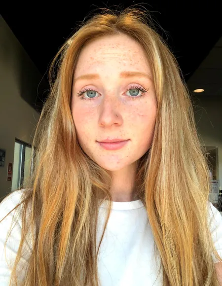 Lil.strawberry.red profile photo