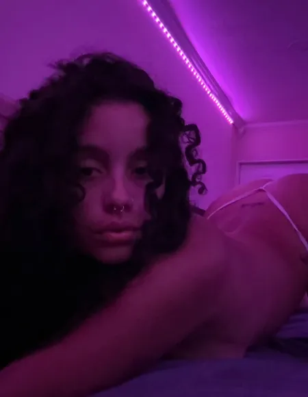 ✧･ﾟ: *✧･ﾟ:* lil booty latina  ✧･ﾟ: *✧･ﾟ profile photo