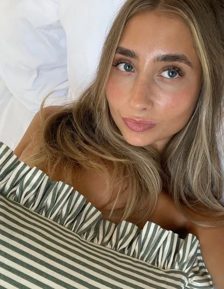 Lily Phillips profile photo