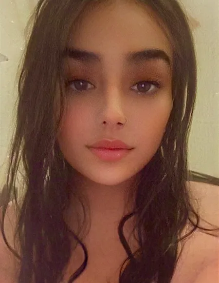 LittleLacey profile photo