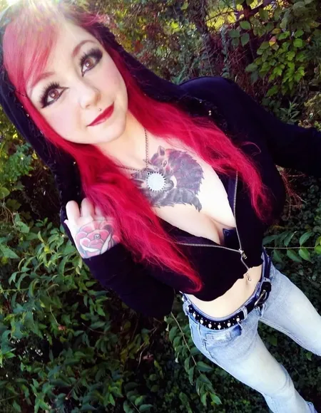 Little Red profile photo