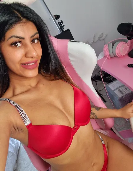 𝐋𝐎𝐋𝐀 𝐑𝐎𝐒𝐄 🎃 🎃 🎃 profile photo