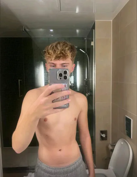 Alexander Pink profile photo