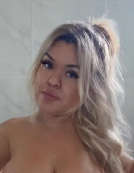 Lola Cruz profile photo