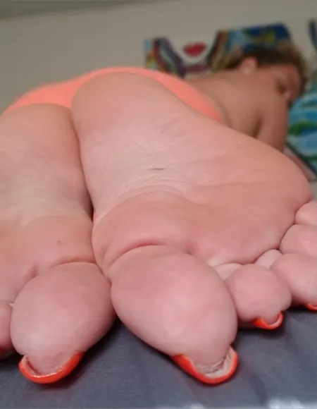 Loveher_toes profile photo