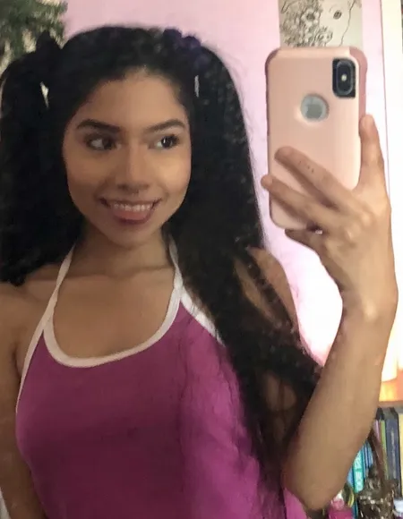 𝙇𝙤𝙫𝙚𝙡𝙮 𝙇𝙚𝙨𝙖𝙣𝙚 profile photo