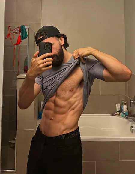 Lukas Wolfe profile photo