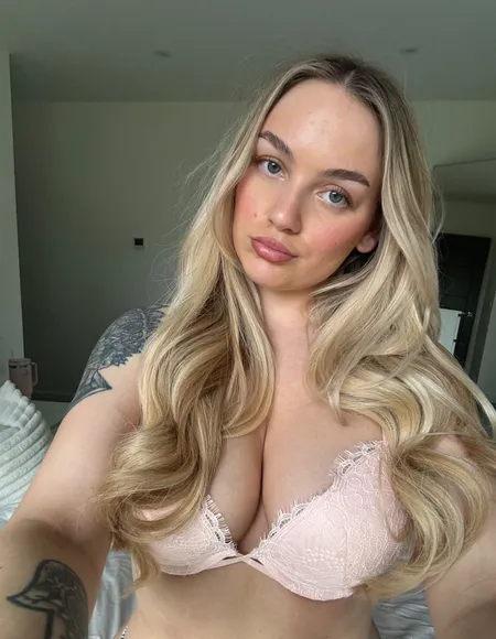 LUNA LOTTON 👸🏼💦 profile photo