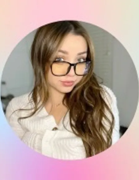 Lydia Love FREE PAGE profile photo