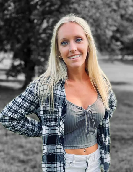 👩🏼 Maggie | 25 🍰 | Springfield, MO📍 profile photo