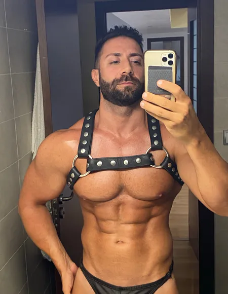 male_fitness profile photo