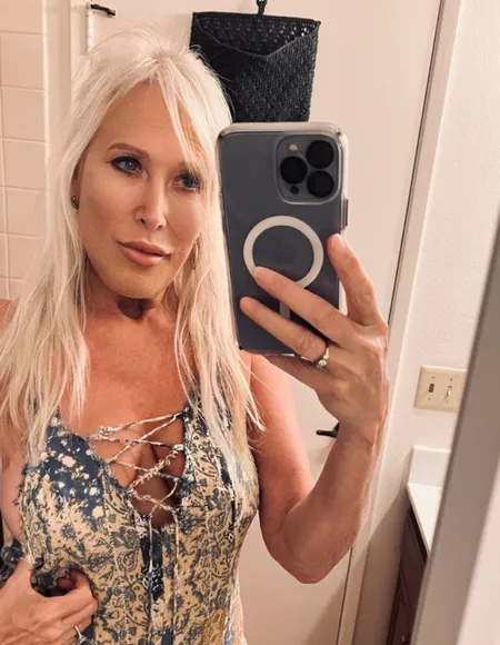 Hot Mama - Online Now! ๐ profile photo