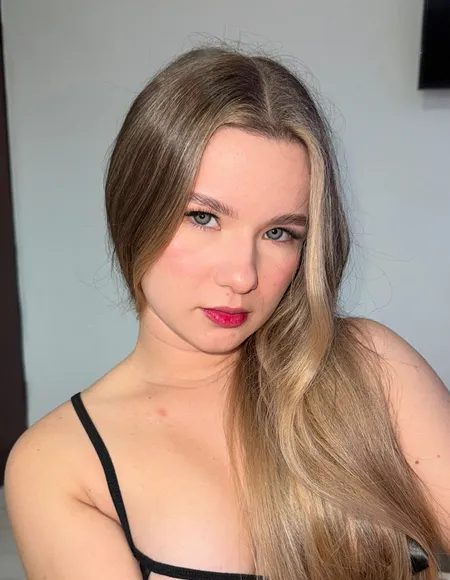 Mangoo 🥭❤️ - NEW ACCOUNT profile photo
