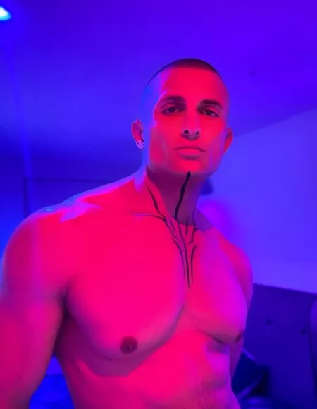 𝑴𝑨𝑵𝑺𝑼𝑹 🇧🇷 𝐈𝐍 🇬🇧 𝐂𝐑𝐈𝐀𝐃𝐎𝐑 𝐃𝐄 𝐂𝐎𝐍𝐓𝐄𝐔𝐃𝐎🔞 profile photo