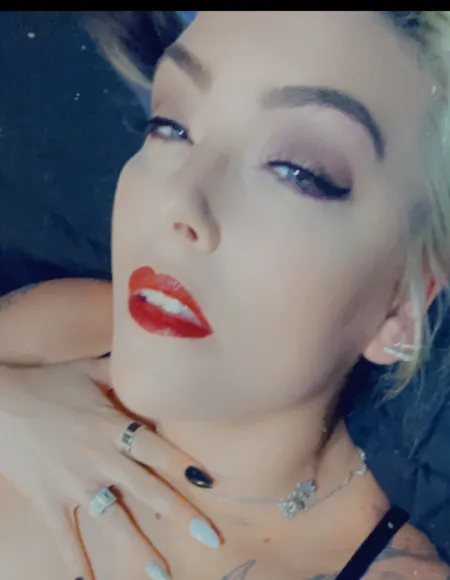 Raven Ray 🖤 profile photo