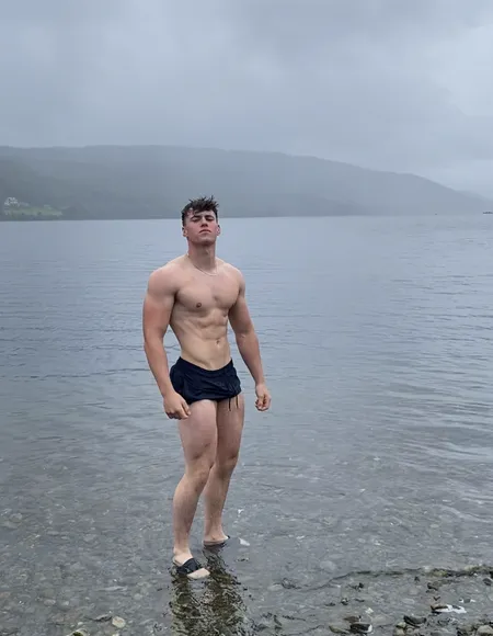 Harry Llewellyn profile photo